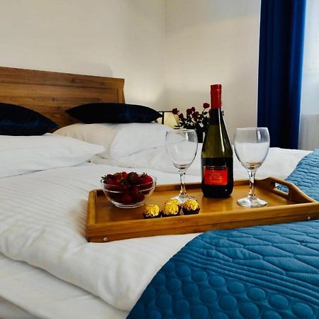 Apartament Błękit Fal Ustka Apartment Bagian luar foto
